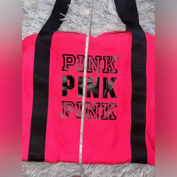 Victoria secret pink duffle bag - Picture 3 of 8